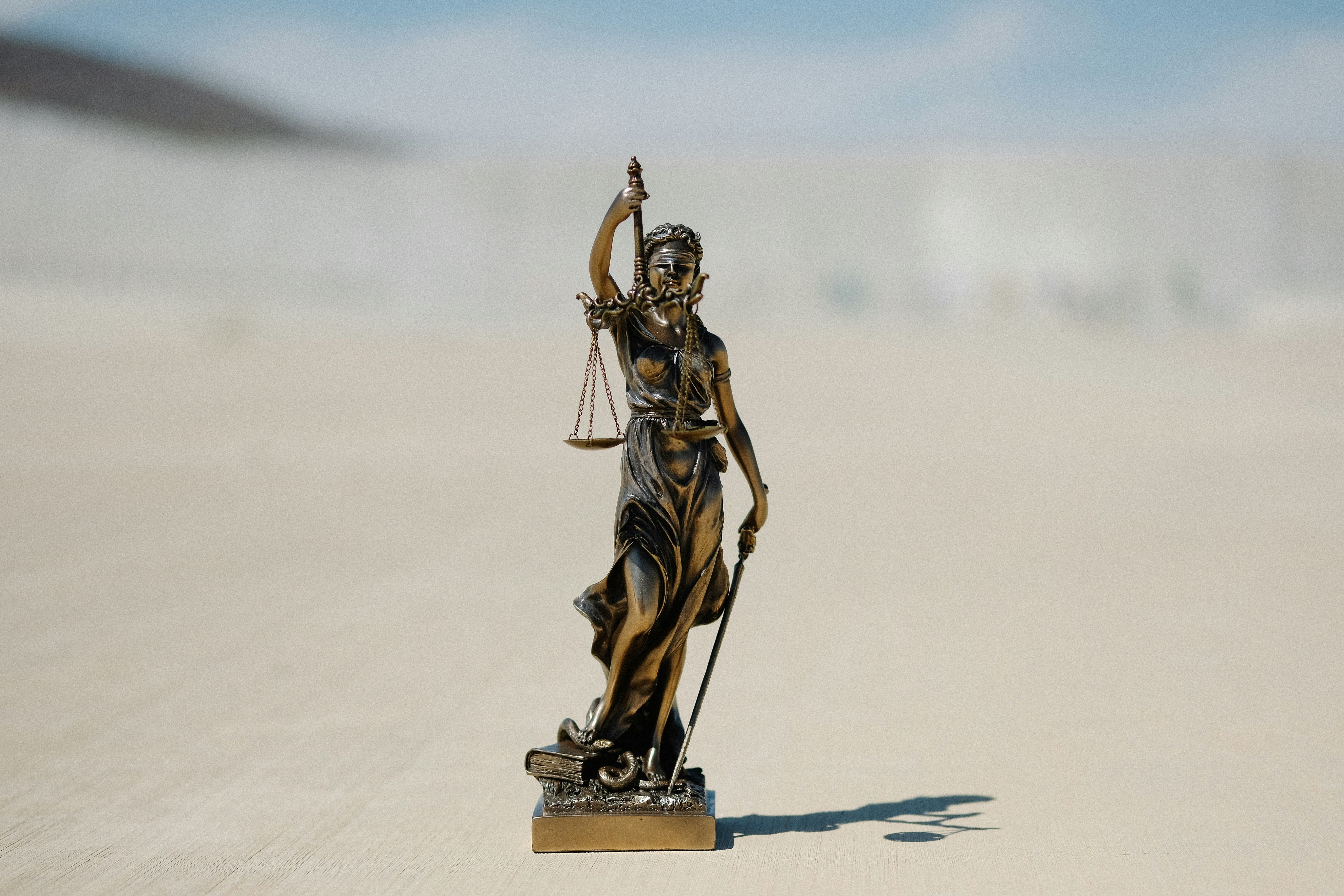 Unlocking 7 Benefits of On-Chain Dispute Resolution Crypto Protocol